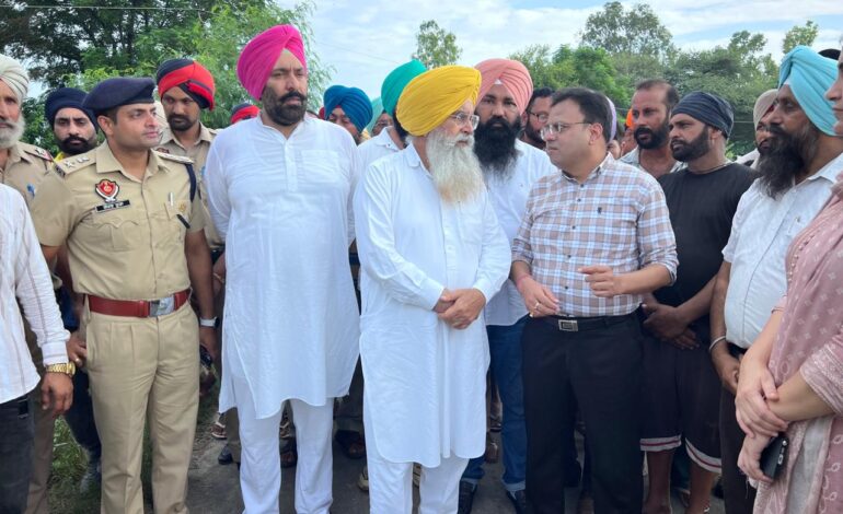 ਪੰਜਾਬ ਸਰਕਾਰ ਨੇ ਹੜ੍ਹਾਂ ਨਾਲ ਨਜਿੱਠਣ ਲਈ ਝੋਕੀ ਪੂਰੀ ਤਾਕਤ: ਬਚਾਅ ਅਤੇ ਰਾਹਤ ਕਾਰਜ ਜੰਗੀ ਪੱਧਰ ‘ਤੇ ਜਾਰੀ