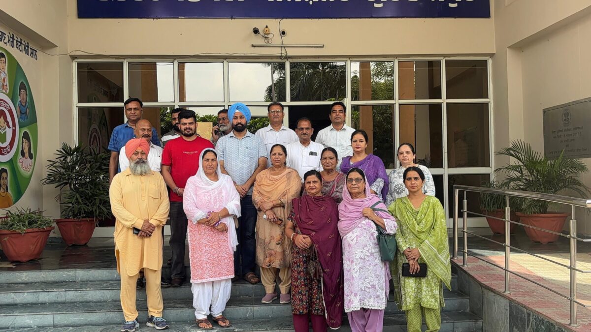 ਕੂੜੇ ਦੀ ਜਗ੍ਹਾ ਨੂੰ ਲੈ ਕੇ ਫਸਿਆ ਪੇਚ ਬਰਕਰਾਰ: ਨਗਰ ਕੌਂਸਲ ਦੇ ਪ੍ਰਧਾਨ ਕੌਂਸਲਰਾਂ ਸਮੇਤ ਡੀਸੀ ਨੂੰ ਮਿਲੇ