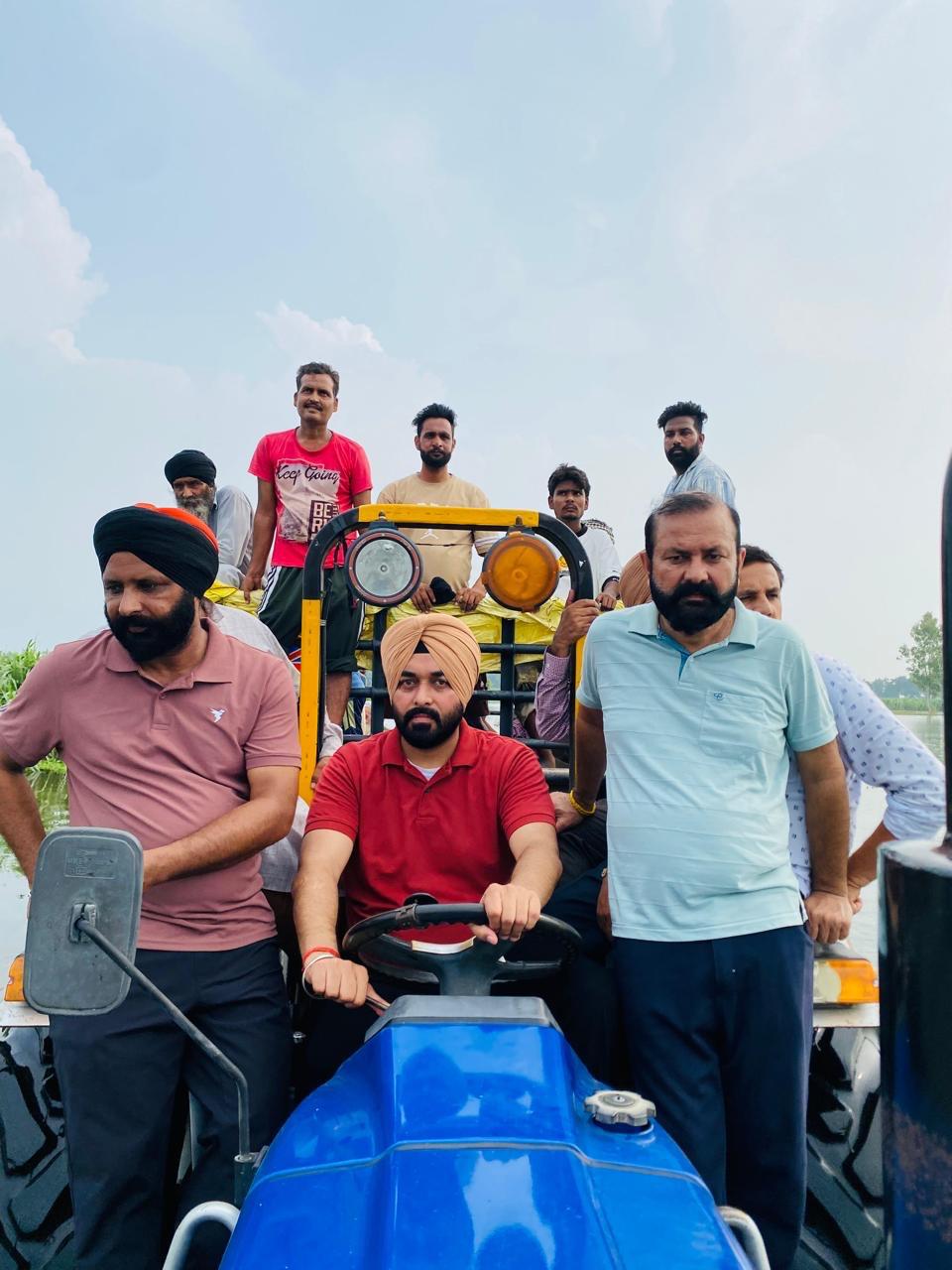 ਜ਼ਿਲ੍ਹਾ ਪ੍ਰਧਾਨ ਬਘੇਲ ਸਿੰਘ ਬਾਹੀਆ ਦੀ ਅਗਵਾਈ ਹੇਠ ਭਾਜਪਾ ਬਣ ਰਹੀ ਹੜ੍ਹ ਪੀੜਤਾਂ ਲਈ ਸਹਾਰਾ, ਪਸ਼ੂਆ ਦੇ ਚਾਰੇ ਦਾ ਕੀਤਾ ਖਾਸ ਇੰਤਜਾਮ