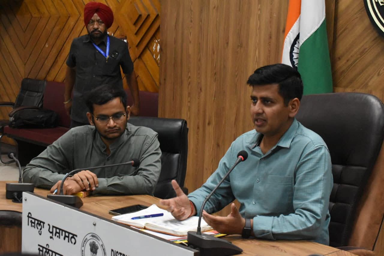 ਨਿਵੇਕਲਾ ਉਪਰਾਲਾ ; ‘ਚੇਤਨਾ ਵਿੱਦਿਅਕ ਟੂਰ ਪ੍ਰੋਗਰਾਮ’ ਤਹਿਤ ਵਿਦਿਆਰਥੀਆਂ ਨੂੰ ਸਰਕਾਰੀ ਵਿਭਾਗਾਂ ਦੀ ਕਾਰਜਸ਼ੈਲੀ ਤੋਂ ਕਰਵਾਇਆ ਜਾਵੇਗਾ ਜਾਣੂ : ਡਿਪਟੀ ਕਮਿਸ਼ਨਰ