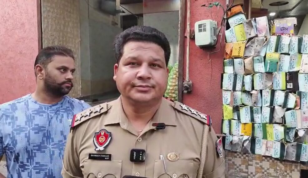 ਗੁਰਦਾਸਪੁਰ ਪੁਲਿਸ ਨੇ ਵੱਡੇ ਜੂਏ ਦੇ ਅੱਡੇ ਦਾ ਕੀਤਾ ਪਰਦਾਫਾਸ਼, 10 ਗ੍ਰਿਫ਼ਤਾਰ