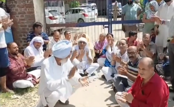 ਪੁਲਿਸ ਨੇ ਜ਼ਿਲ੍ਹਾ ਪ੍ਰਧਾਨ ਬਾਹੀਆਂ ਸਮੇਤ ਕਈ ਆਗੂਆਂ ਅਤੇ ਵਰਕਰਾਂ ਨੂੰ ਹਿਰਾਸਤ ਵਿੱਚ ਲਿਆ