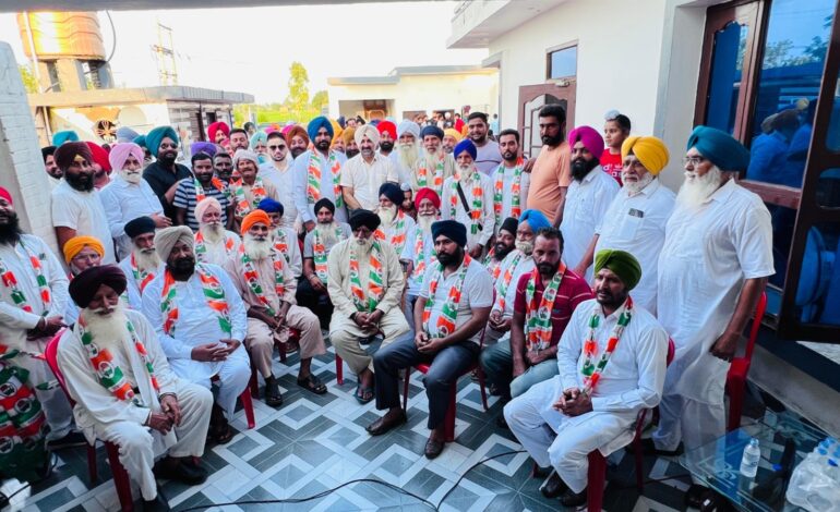 30 ਪਰਿਵਾਰਾਂ ਨੇ ਅਕਾਲੀ ਦਲ ਪਾਰਟੀ ਨੂੰ ਛੱਡ ਫੜਿਆ ਕਾਂਗਰਸ ਦਾ ਪੱਲਾ