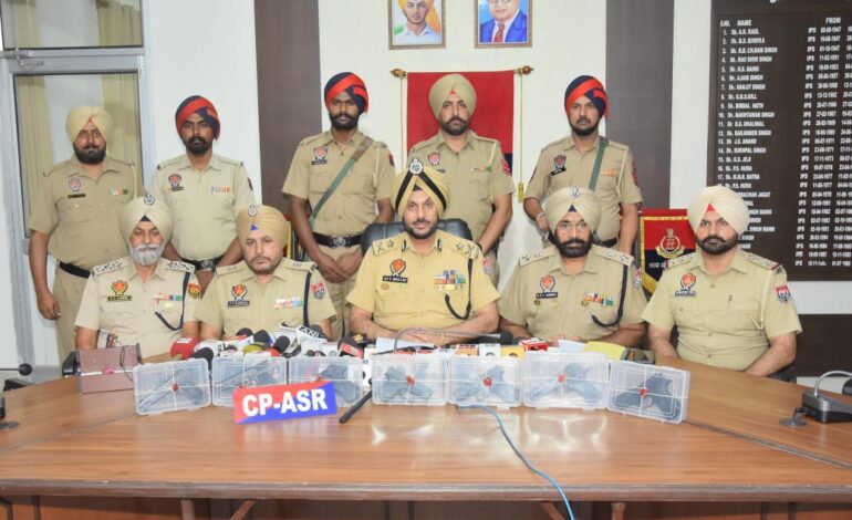 ਅੰਮ੍ਰਿਤਸਰ ਵਿੱਚ ਸਰਹੱਦ ਪਾਰੋਂ ਚਲਾਏ ਜਾ ਰਹੇ ਹਥਿਆਰ ਤਸਕਰੀ ਨੈੱਟਵਰਕ ਦਾ ਪਰਦਾਫਾਸ਼; 7 ਪਿਸਤੌਲਾਂ ਸਮੇਤ ਚਾਰ ਗ੍ਰਿਫ਼ਤਾਰ