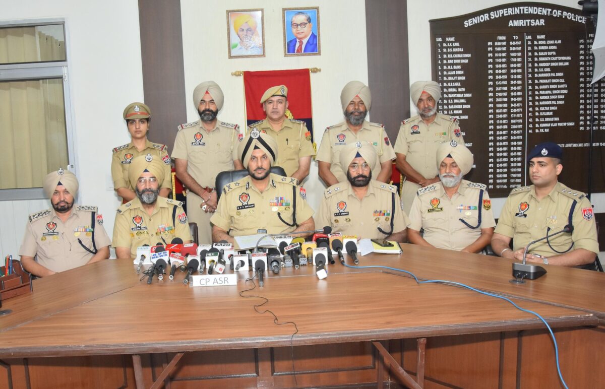 ਅੰਮ੍ਰਿਤਸਰ ਵਿੱਚ ਖਾਲਿਸਤਾਨ ਪੱਖੀ ਨਾਅਰੇ ਲਿਖਣ ਦੇ ਕੇਸ ਨੂੰ 24 ਘੰਟਿਆਂ ਦੇ ਅੰਦਰ ਸੁਲਝਾਇਆ; ਨਾਬਾਲਗ ਸਮੇਤ ਦੋ ਵਿਅਕਤੀ ਗ੍ਰਿਫ਼ਤਾਰ