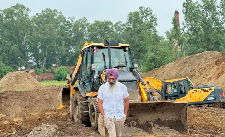 ‘ਆਪ’ ਆਗੂ ਸਿਮਰਜੀਤ ਸਿੰਘ ਸਾਬ ਨੇ ਕਾਇਮ ਕੀਤੀ ਮਿਸਾਲ, ਆਪਣੀ ਜ਼ਮੀਨ ‘ਤੇ ਕਰਵਾਇਆ ਕੂੜੇ ਦੀ ਸਮੱਸਿਆ ਦਾ ਹੱਲ