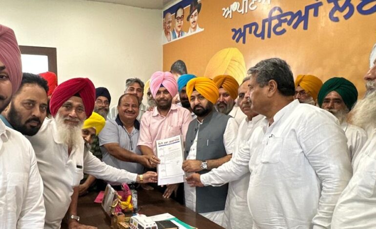 ਸੈਣੀ ਸਭਾ ਗੁਰਦਾਸਪੁਰ ਨੇ ਮੰਤਰੀ ਹਰਦੀਪ ਸਿੰਘ ਮੁੰਡਿਆ ਨੂੰ ਮੁੱਖ ਮੰਤਰੀ ਦੇ ਨਾਮ ਮੰਗ ਪੱਤਰ ਸੌਂਪਿਆ