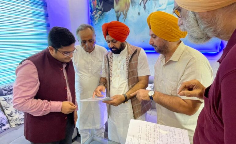 ਕੈਬਨਿਟ ਮੰਤਰੀ ਹਰਦੀਪ ਸਿੰਘ ਮੁੰਡੀਆਂ ਵੱਲੋਂ ਚੇਅਰਮੈਨ ਰਮਨ ਬਹਿਲ ਦੇ ਨਾਲ ਗੁਰਦਾਸਪੁਰ ਵਿਖੇ ਅਰਬਨ ਅਸਟੇਟਾਂ ਦਾ ਦੌਰਾ