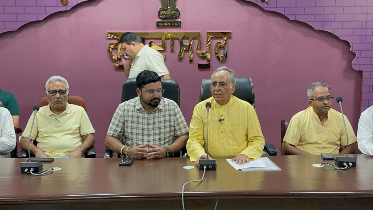 ਚੇਅਰਮੈਨ ਰਮਨ ਬਹਿਲ ਤੇ ਰਾਜੀਵ ਸ਼ਰਮਾ ਦੀ ਅਗਵਾਈ ਹੇਠ ਨਗਰ ਸੁਧਾਰ ਟਰੱਸਟ ਨੇ ਗੁਰਦਾਸਪੁਰ ਸ਼ਹਿਰ ਦੇ ਨਾਲ ਪਿੰਡਾਂ ਦੇ ਵਿਕਾਸ ਲਈ ਵੀ ਆਪਣੇ ਖ਼ਜ਼ਾਨੇ ਦੇ ਮੂੰਹ ਖੋਲ੍ਹੇ: ਕਿਹਾ ਕਾਂਗਰਸੀ ਆਗੂ ਨਹੀਂ ਚਾਹੁੰਦੇ ਕਿ ਗੁਰਦਾਸਪੁਰ ਸ਼ਹਿਰ ਦਾ ਵਿਕਾਸ ਹੋਵੇ