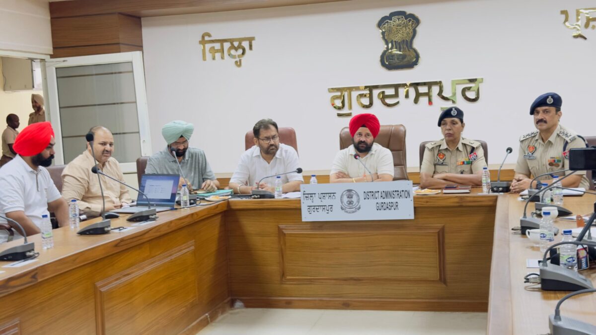 ਜ਼ਿਲ੍ਹਾ ਪ੍ਰਸ਼ਾਸਨ ਨੇ ਨਿਹੰਗ ਜਥੇਬੰਦੀ ਨੂੰ ਧਰਮਪੁਰਾ ਕਲੋਨੀ ਬਟਾਲਾ ਤੋਂ ਨਜਾਇਜ਼ ਕਬਜ਼ਾ ਛੱਡਣ ਲਈ ਕਿਹਾ