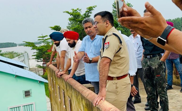 ਦਰਿਆ ਰਾਵੀ ਵਿੱਚ 150000 ਕਿਊਸਿਕ ਪਾਣੀ ਛੱਡਿਆ, ਸਥਿਤੀ ਪੂਰੀ ਤਰ੍ਹਾਂ ਕਾਬੂ ਹੇਠ