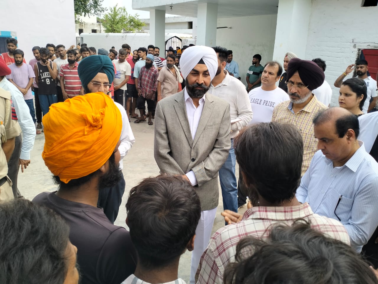 ਜ਼ਿਲ੍ਹਾ ਤੇ ਸੈਸ਼ਨ ਜੱਜ ਦਿਲਬਾਗ ਸਿੰਘ ਜੌਹਲ ਵੱਲੋਂ ਕੇਂਦਰੀ ਜੇਲ੍ਹ ਗੁਰਦਾਸਪੁਰ ਦਾ ਦੌਰਾ