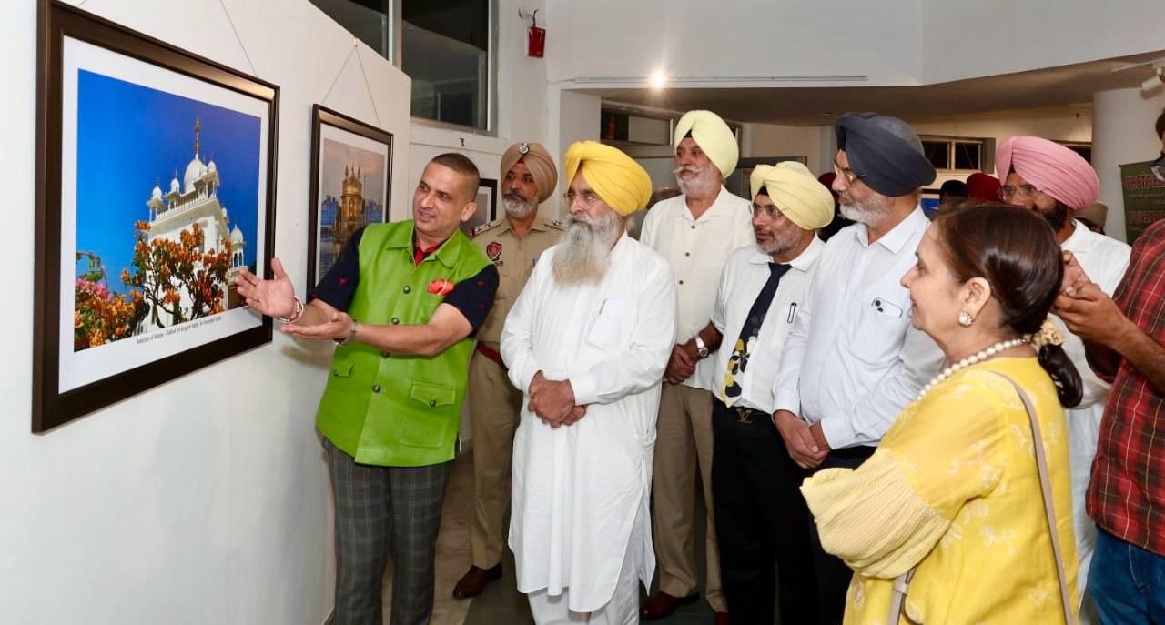 ਗੁਰਮੀਤ ਸਿੰਘ ਖੁੱਡੀਆਂ ਵੱਲੋਂ “ਪੰਜਾਬ ਇਨ ਫਰੇਮਜ਼” ਫੋਟੋ ਪ੍ਰਦਰਸ਼ਨੀ ਦਾ ਉਦਘਾਟਨ