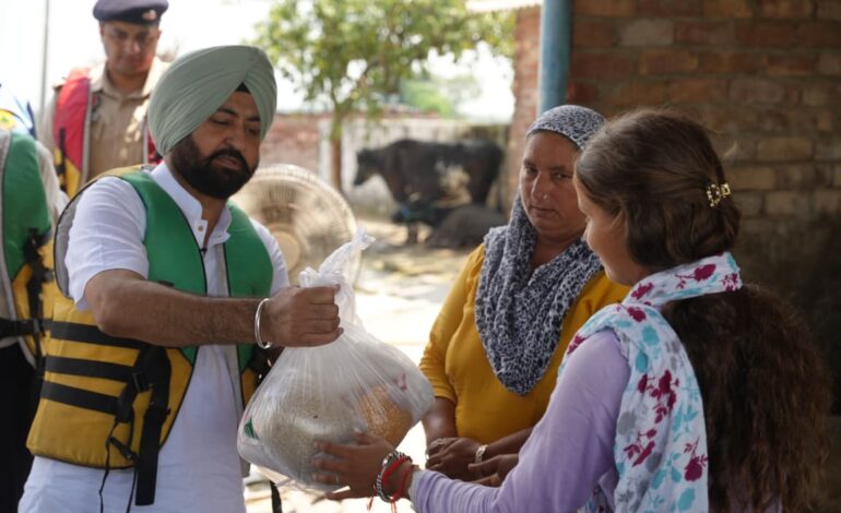 ਪੰਜਾਬ ਸਰਕਾਰ ਵਲੋਂ ਪਾਣੀ ਨਾਲ ਪ੍ਰਭਾਵਿਤ ਖੇਤਰਾਂ ਵਿਚ ਵਿਸ਼ੇਸ਼ ਗਿਰਦਾਵਰੀ ਦੇ ਹੁਕਮ: ਹਰਦੀਪ ਸਿੰਘ ਮੁੰਡੀਆਂ