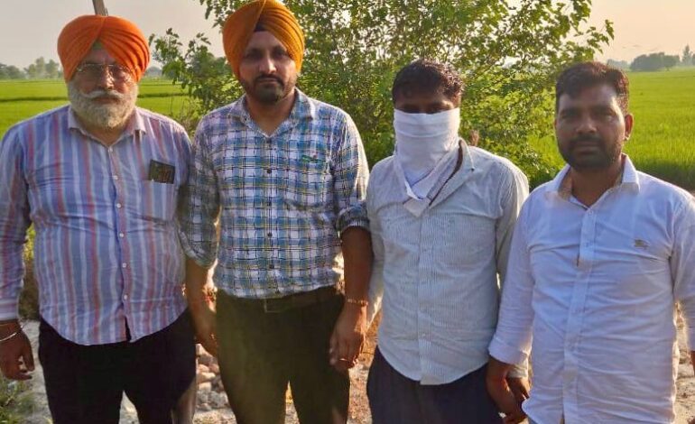 ਭ੍ਰਿਸ਼ਟਾਚਾਰ ਵਿਰੁੱਧ ਜ਼ੀਰੋ ਸਹਿਣਸ਼ੀਲਤਾ ;  60,000 ਰੁਪਏ ਰਿਸ਼ਵਤ ਲੈਂਦਾ ਕਲਰਕ ਵਿਜੀਲੈਂਸ ਬਿਊਰੋ ਵੱਲੋਂ ਰੰਗੇ ਹੱਥੀਂ ਕਾਬੂ