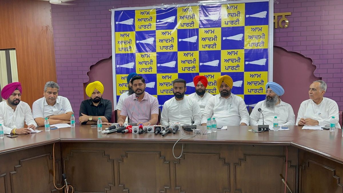 ਭਾਜਪਾ ਦੀ ਨੋਟ-ਫਾਰ-ਵੋਟ ਸਾਜ਼ਿਸ਼ ਜਲਦੀ ਹੋਵੇਗੀ ਬੇਨਕਾਬ : 55 ਲੱਖ ਗ਼ਰੀਬਾਂ ਦਾ ਰਾਸ਼ਨ ਨਹੀਂ ਰੁਕਣ ਦੇਵੇਗੀ ਆਮ ਆਦਮੀ ਪਾਰਟੀ