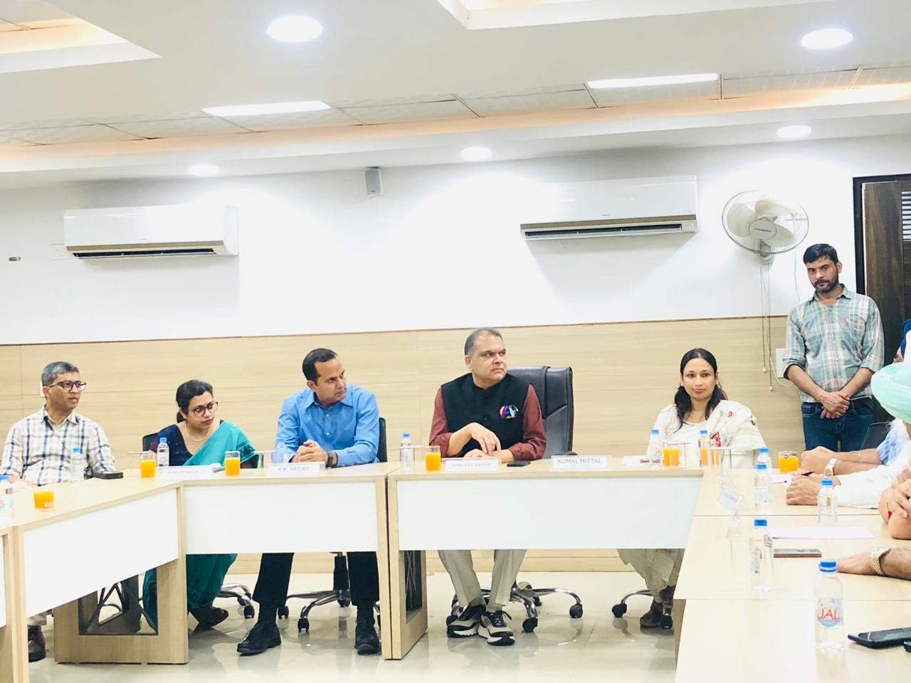 ਉਦਯੋਗ ਅਤੇ ਵਣਜ ਮੰਤਰੀ ਸੰਜੀਵ ਅਰੋੜਾ ਨੇ ਮੋਹਾਲੀ ਹਾਈਟੈਕ ਮੈਟਲ ਕਲੱਸਟਰ ਦਾ ਦੌਰਾ ਕੀਤਾ