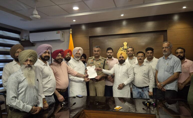 ਜ਼ਿਲ੍ਹਾ ਕਾਂਗਰਸ ਕਮੇਟੀ ਮੋਹਾਲੀ ਵੱਲੋਂ ਮਨੀਸ਼ ਸਿਸੋਦੀਆ ਦੇ ਭੜਕਾਊ ਅਤੇ ਗ਼ੈਰਕਾਨੂੰਨੀ ਬਿਆਨ ਖ਼ਿਲਾਫ਼ ਕਾਨੂੰਨੀ ਕਾਰਵਾਈ ਦੀ ਮੰਗ