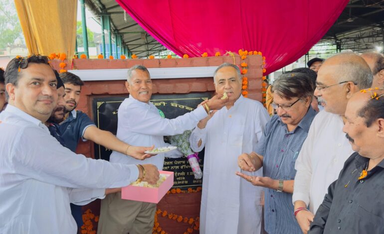 ਚੇਅਰਮੈਨ ਰਮਨ ਬਹਿਲ ਦੀਆਂ ਕੋਸ਼ਿਸ਼ਾਂ ਨਾਲ ਸਬਜ਼ੀ ਮੰਡੀ ਗੁਰਦਾਸਪੁਰ ਨੂੰ ਮਿਲਿਆ ਤੋਹਫ਼ਾ