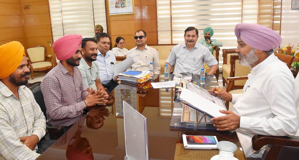 ਵਿੱਤ ਮੰਤਰੀ ਹਰਪਾਲ ਸਿੰਘ ਚੀਮਾ ਨੇ ਕਰਮਚਾਰੀ ਯੂਨੀਅਨਾਂ ਨਾਲ ਉਨ੍ਹਾਂ ਦੇ ਮੁੱਦਿਆਂ ਨੂੰ ਹੱਲ ਕਰਨ ਲਈ ਕੀਤੀਆਂ ਮੀਟਿੰਗਾਂ
