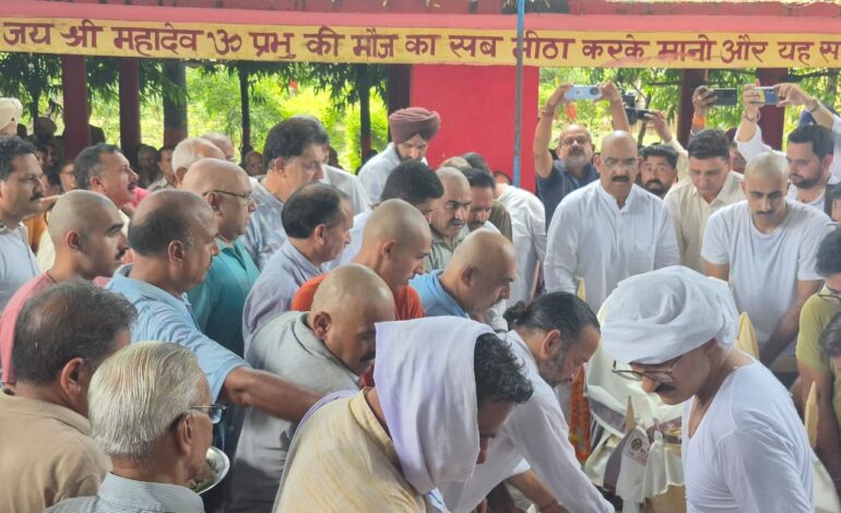 ਪਠਾਨਕੋਟ ‘ਚ ਆਰ.ਪੀ. ਸ਼ਰਮਾ ਨੂੰ ਭਰਵੇਂ ਇਕੱਠ ਨੇ ਦਿੱਤੀ ਅੰਤਿਮ ਵਿਦਾਈ,