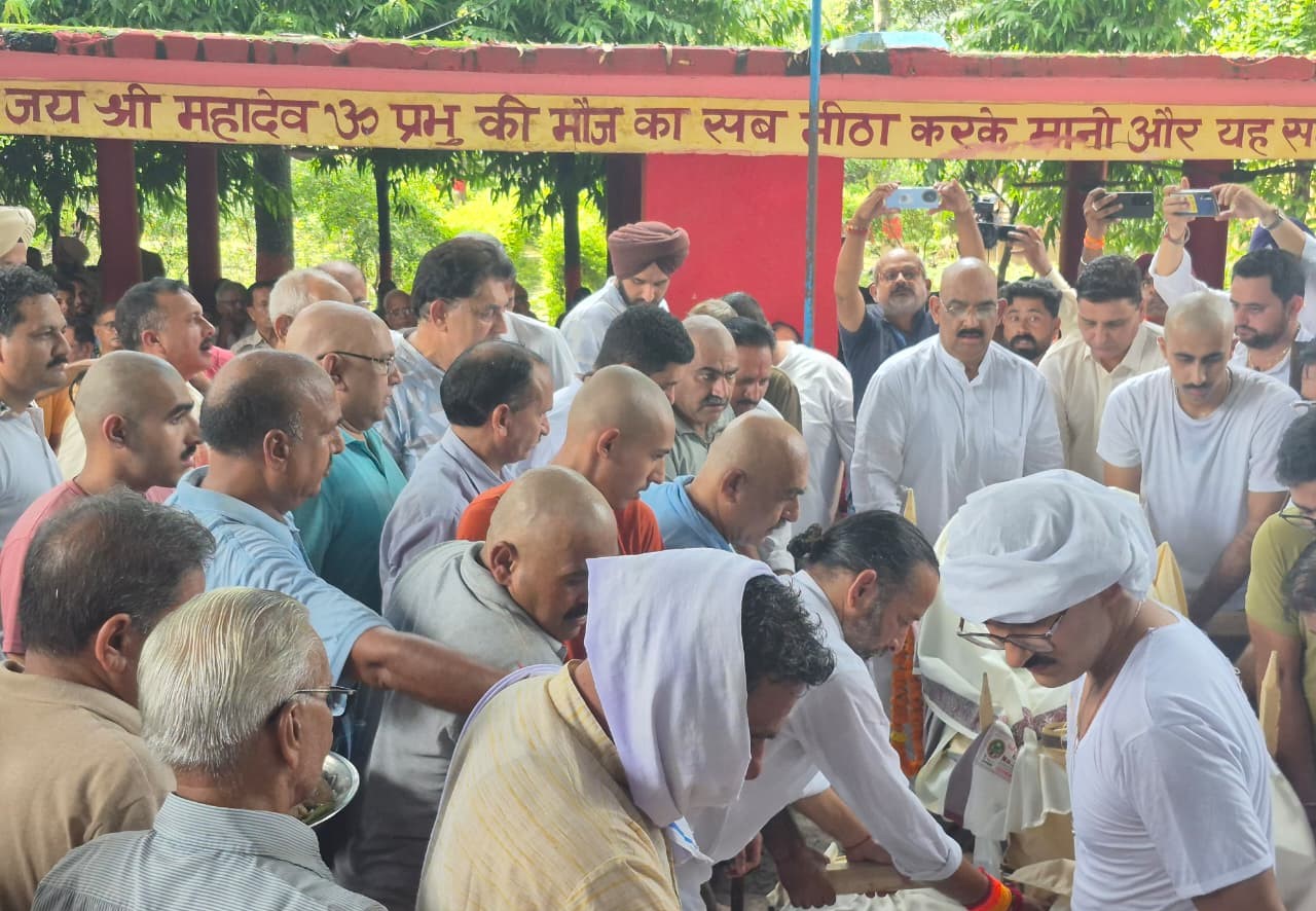 ਪਠਾਨਕੋਟ ‘ਚ ਆਰ.ਪੀ. ਸ਼ਰਮਾ ਨੂੰ ਭਰਵੇਂ ਇਕੱਠ ਨੇ ਦਿੱਤੀ ਅੰਤਿਮ ਵਿਦਾਈ,