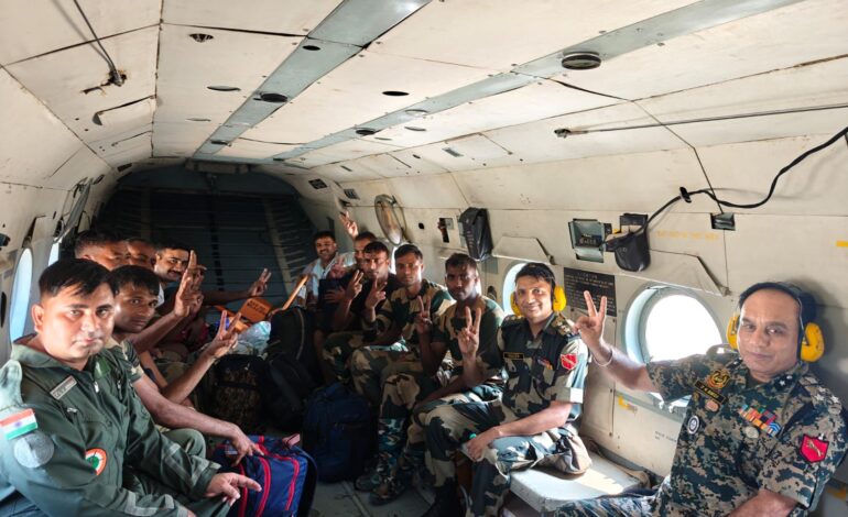 ਸਰਹੱਦਾਂ ਦੀ ਰਾਖੀ ਕਰਨ ਵਾਲੇ ਬੀ.ਐੱਸ.ਐੱਫ਼ ਦੇ ਜਵਾਨ ਹੜ੍ਹਾਂ ਵਿੱਚ ਕੀਮਤੀ ਜਾਨਾਂ ਨੂੰ ਬਚਾਉਣ ਲਈ ਵੀ ਅੱਗੇ ਆਏ