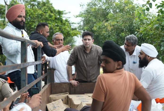 ਰਾਜ ਸਭਾ ਮੈਂਬਰ ਰਾਘਵ ਚੱਢਾ ਵੱਲੋਂ ਜ਼ਿਲ੍ਹਾ ਗੁਰਦਾਸਪੁਰ ਦੇ ਹੜ੍ਹ ਪ੍ਰਭਾਵਿਤ ਖੇਤਰਾਂ ਦਾ ਦੌਰਾ