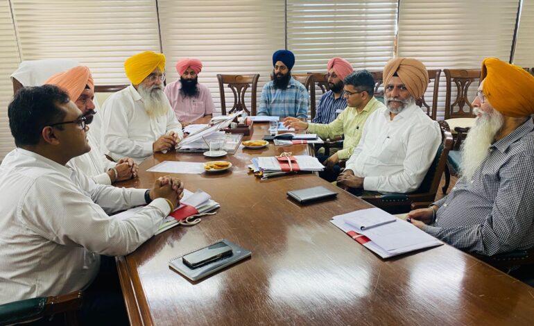 ਗੁਰਮੀਤ ਸਿੰਘ ਖੁੱਡੀਆਂ ਨੇ ਹੜ੍ਹਾਂ ਕਾਰਨ ਨੁਕਸਾਨੀਆਂ ਲਿੰਕ ਸੜਕਾਂ ਬਾਰੇ ਰਿਪੋਰਟ ਮੰਗੀ