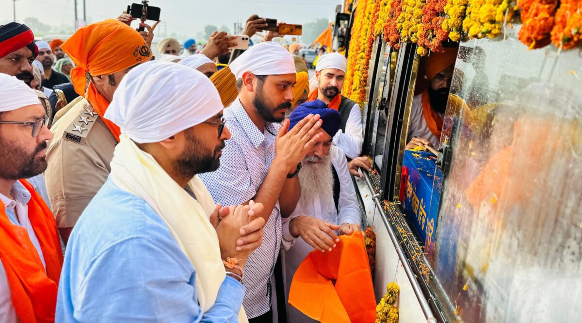 ਸ੍ਰੀ ਬੇਰ ਸਾਹਿਬ ਸੁਲਤਾਨਪੁਰ ਲੋਧੀ ਤੋਂ ਸਜੇ ਨਗਰ ਕੀਰਤਨ ਦਾ ਗੁਰਦਾਸਪੁਰ ਜ਼ਿਲੇ ਵਿੱਚ ਪਹੁੰਚਣ ਤੇ ਭਰਵਾਂ ਸਵਾਗਤ