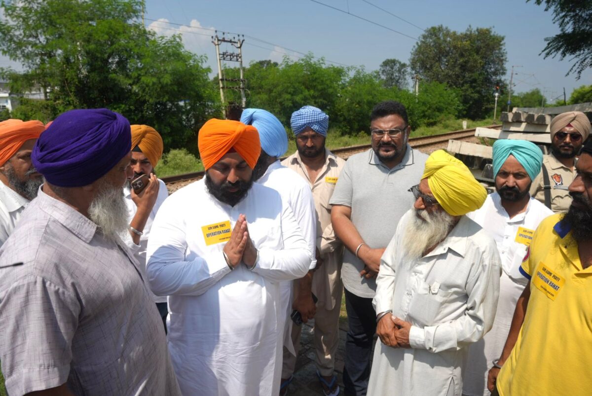 ਪੰਜਾਬ ਸਰਕਾਰ ਹੜ੍ਹ ਪੀੜਤਾਂ ਦੇ ਮੁੜ ਵਸੇਬੇ ਲਈ – ਰਾਹਤ ਕਾਰਜਾਂ ਵਿੱਚ ਪੂਰੀ ਤਾਕਤ ਨਾਲ ਜੁੱਟੀ