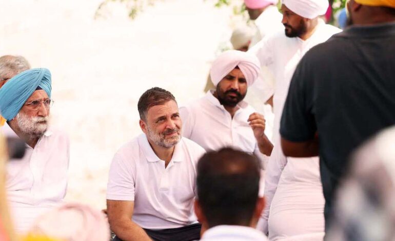 ਰਾਹੁਲ ਗਾਂਧੀ ਨੇ ਗੁਰਦਾਸਪੁਰ ਅਤੇ ਅੰਮ੍ਰਿਤਸਰ ਦੇ ਹੜ੍ਹ ਪ੍ਰਭਾਵਿਤ ਇਲਾਕਿਆਂ ਦਾ ਦੌਰਾ ਕੀਤਾ