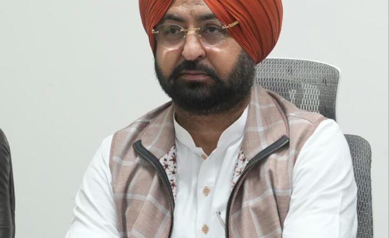 ਹੜ੍ਹਾਂ ਦੀ ਮਾਰ ਹੇਠਲੇ ਇਲਾਕਿਆਂ ‘ਚੋਂ ਕਰੀਬ 20,000 ਵਿਅਕਤੀ ਸੁਰੱਖਿਅਤ ਕੱਢੇ, 174 ਰਾਹਤ ਕੈਂਪਾਂ ਵਿੱਚ ਬਸੇਰਾ ਕਰ ਰਹੇ ਹਨ 5167 ਵਿਅਕਤੀ: ਹਰਦੀਪ ਸਿੰਘ ਮੁੰਡੀਆਂ