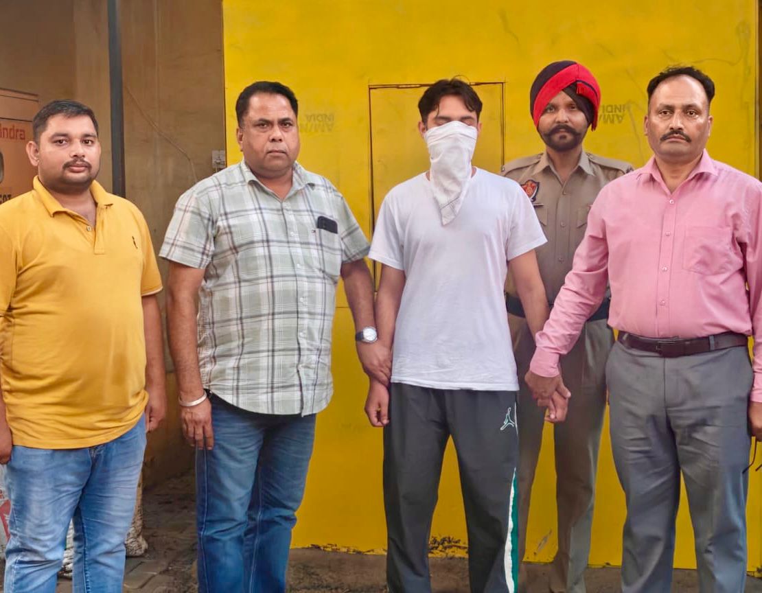 ਭ੍ਰਿਸ਼ਟਾਚਾਰ ਵਿਰੁੱਧ ਜ਼ੀਰੋ ਸਹਿਣਸ਼ੀਲਤਾ : ਵਿਜੀਲੈਂਸ ਬਿਊਰੋ ਨੇ 20000 ਰੁਪਏ ਦੀ ਰਿਸ਼ਵਤ ਲੈਂਦੇ ਹੋਏ ਇੱਕ ਪ੍ਰਾਈਵੇਟ ਵਿਅਕਤੀ ਨੂੰ ਕਾਬੂ ਕੀਤਾ