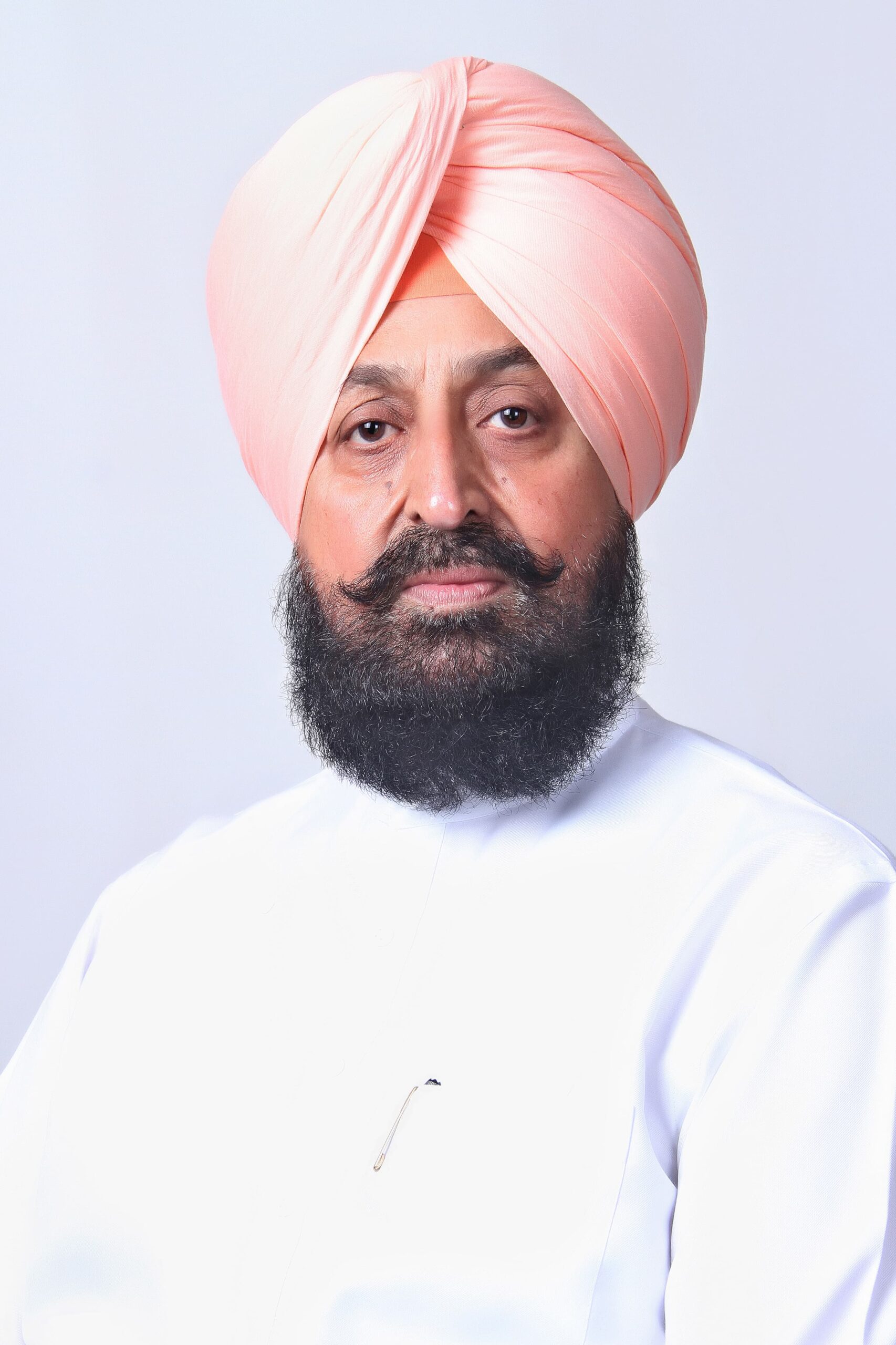 ਬਾਜਵਾ ਨੇ ਕੇਂਦਰ ਤੋਂ ਸਹਾਇਤਾ ਮੰਗਣ ਲਈ ਮੰਗ ਪੱਤਰ ਤਿਆਰ ਕਰਨ ਵਿੱਚ ਪੂਰੀ ਤਰ੍ਹਾਂ ਉਦਾਸੀਨਤਾ ਲਈ ਆਪ ਸਰਕਾਰ ‘ਤੇ ਨਿਸ਼ਾਨਾ ਸਾਧਿਆ।