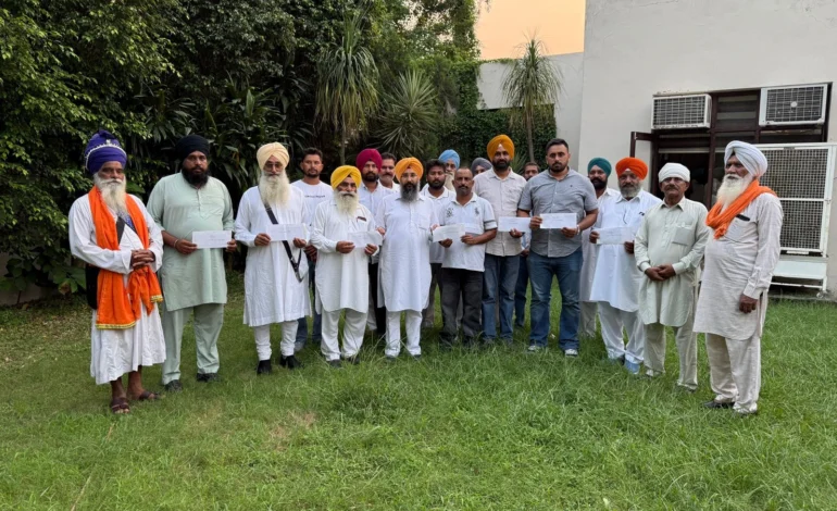 ਐਡਵੋਕੇਟ ਜਗਰੂਪ ਸਿੰਘ ਸੇਖਵਾਂ ਨੇ ਕਾਦੀਆਂ ਹਲਕੇ ਦੀਆਂ ਪੰਚਾਇਤਾਂ ਨੂੰ ਵਿਕਾਸ ਕਾਰਜਾਂ ਲਈ 80 ਲੱਖ ਰੁਪਏ ਦੇ ਚੈੱਕ ਵੰਡੇ