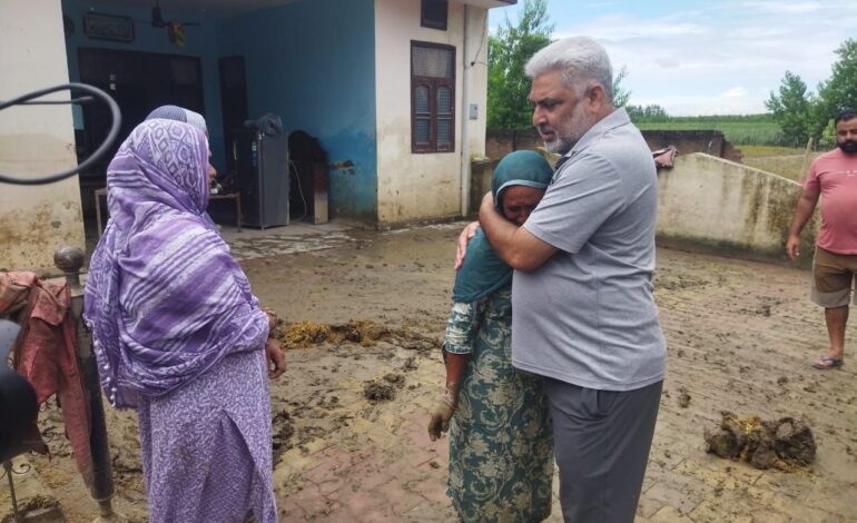 ਹੜ੍ਹ ਪ੍ਰਭਾਵਿਤ ਲੋਕਾਂ ਦੀ ਮਦਦ ਲਈ ਜ਼ਮੀਨੀ ਪੱਧਰ ਉਤੇ ਡਟੀ ਪੰਜਾਬ ਸਰਕਾਰ