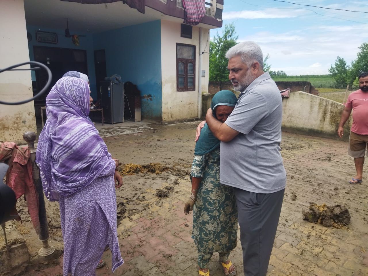 ਹੜ੍ਹ ਪ੍ਰਭਾਵਿਤ ਲੋਕਾਂ ਦੀ ਮਦਦ ਲਈ ਜ਼ਮੀਨੀ ਪੱਧਰ ਉਤੇ ਡਟੀ ਪੰਜਾਬ ਸਰਕਾਰ