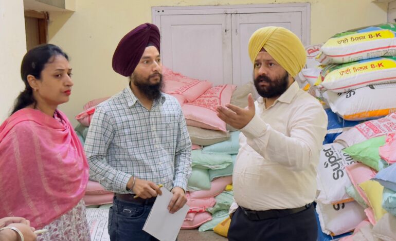 ਜ਼ਿਲ੍ਹਾ ਪ੍ਰਸ਼ਾਸਨ ਨੇ ਰਾਹਤ ਸਮਗਰੀ ਲਈ ਪੰਚਾਇਤ ਘਰ ਗੁਰਦਾਸਪੁਰ ਵਿਖੇ ਜ਼ਿਲ੍ਹਾ ਪੱਧਰੀ ਸਹਿਯੋਗ ਕੇਂਦਰ ਸਥਾਪਿਤ ਕੀਤਾ