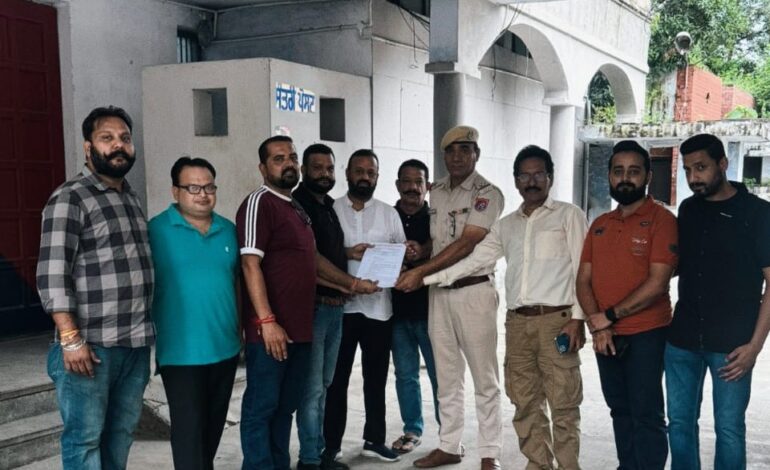 ਅਣਪਛਾਤੇ ਪਰਵਾਸੀਆਂ ਦੀ ਵੈਰੀਫਿਕੇਸ਼ਨ ਲਈ ਪੰਜਾਬੀ ਹਿੰਦੂ ਗਰੁੱਪ ਤੇ ਸਨਾਤਨ ਸੇਵਾ ਦਲ ਵਲੋਂ ਰਾਜ ਪੱਧਰੀ ਮੁਹਿੰਮ