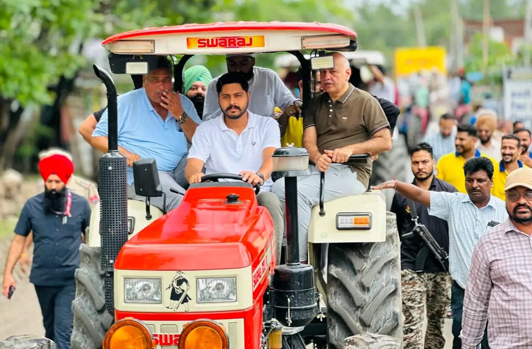 ਪੰਜਾਬ ਇੰਚਾਰਜ ਅਤੇ ਆਪ ਦੇ ਸੀਨੀਅਰ ਆਗੂ ਮਨੀਸ਼ ਸਿਸੋਦੀਆ ਅਤੇ ਵਿਧਾਇਕ ਸ਼ੈਰੀ ਕਲਸੀ ਨੇ ਦੀਨਾਨਗਰ ਦੇ ਹੜ ਪ੍ਰਭਾਵਿਤ ਖੇਤਰ ਦਾ ਲਿਆ ਜਾਇਜ਼ਾ- ਪਿੰਡ ਵਾਸੀਆਂ ਨੂੰ ਮਿਲੇ