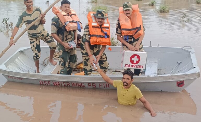 ਬੀ.ਐੱਸ.ਐੱਫ਼. ਵੱਲੋਂ ਜ਼ਿਲ੍ਹਾ ਪ੍ਰਸ਼ਾਸਨ ਦੇ ਸਹਿਯੋਗ ਨਾਲ ਹੜ੍ਹ ਪ੍ਰਭਾਵਿਤ ਖੇਤਰਾਂ ਵਿੱਚ ਮੁਫ਼ਤ ਮੈਡੀਕਲ ਕੈਂਪ ਜਾਰੀ