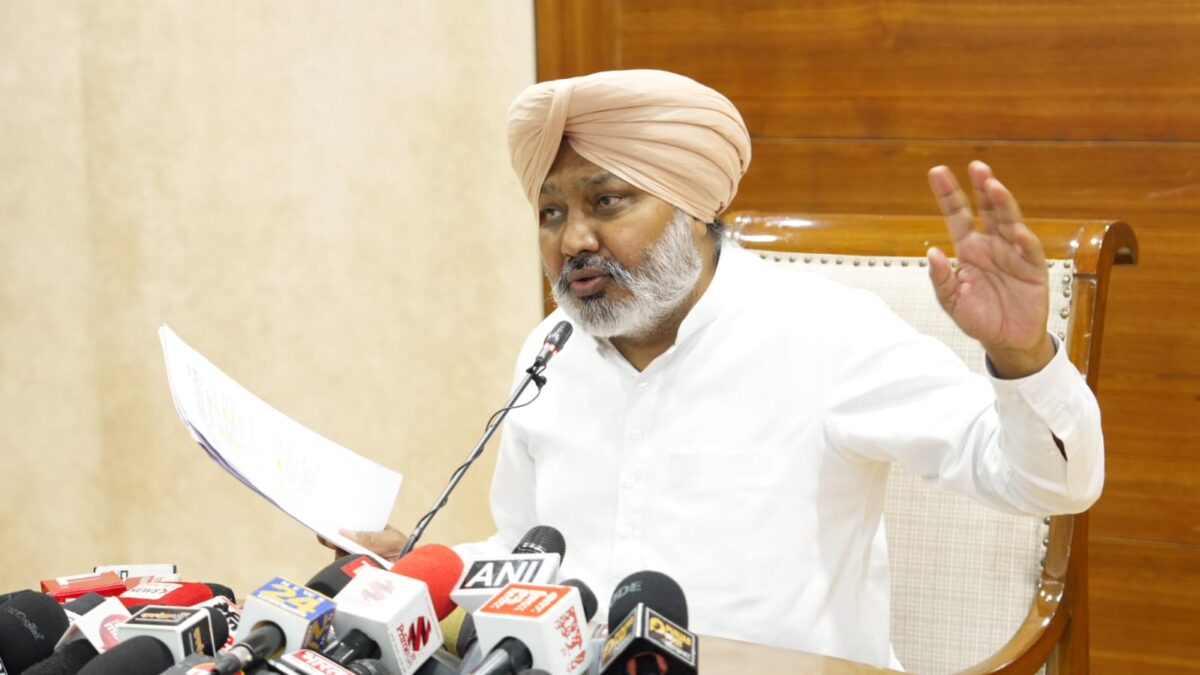 ਪੰਜਾਬ ਨੇ ਹੜ੍ਹਾਂ ਦੀ ਸਥਿਤੀ ਦਾ ਤੁਰੰਤ ਤੇ ਹਮਦਰਦੀ ਨਾਲ ਕੀਤਾ ਮੁਕਾਬਲਾ; ਕੇਂਦਰ ਤੋਂ ਮੰਗੀ ਜਵਾਬਦੇਹੀ ਅਤੇ ਸਹਾਇਤਾ: ਹਰਪਾਲ ਸਿੰਘ ਚੀਮਾ