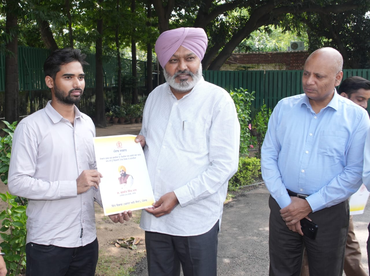 ਵਿੱਤ ਮੰਤਰੀ ਹਰਪਾਲ ਸਿੰਘ ਚੀਮਾ ਨੇ 16 ਕਲਰਕਾਂ ਨੂੰ ਸੌਂਪੇ ਨਿਯੁਕਤੀ ਪੱਤਰ