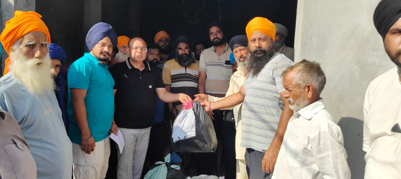 ਹੜ੍ਹ ਪੀੜ੍ਹਤ ਪਰਿਵਾਰਾਂ ਲਈ ਵੱਡੀ ਰਾਹਤ ਸਾਬਤ ਹੋ ਰਿਹਾ ਹੈ ਜ਼ਿਲ੍ਹਾ ਪੱਧਰੀ ਸਹਾਇਤਾ ਕੇਂਦਰ ਗੁਰਦਾਸਪੁਰ