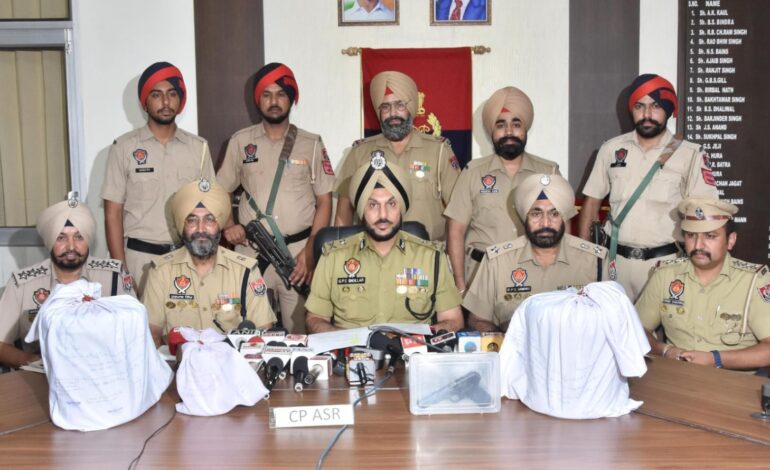 8 ਕਿਲੋਗ੍ਰਾਮ ਹੈਰੋਇਨ ਬਰਾਮਦਗੀ ਮਾਮਲਾ: ਗੁਰਸੇਵਕ ਦੇ ਬਿਆਨ ‘ਤੇ ਪਿਤਾ-ਪੁੱਤਰ ਸਮੇਤ ਚਾਰ ਵਿਅਕਤੀ 12 ਕਿਲੋਗ੍ਰਾਮ ਹੈਰੋਇਨ ਸਮੇਤ ਗ੍ਰਿਫ਼ਤਾਰ; ਕੁੱਲ ਬਰਾਮਦਗੀ 20 ਕਿਲੋਗ੍ਰਾਮ ਤੱਕ ਪਹੁੰਚੀ