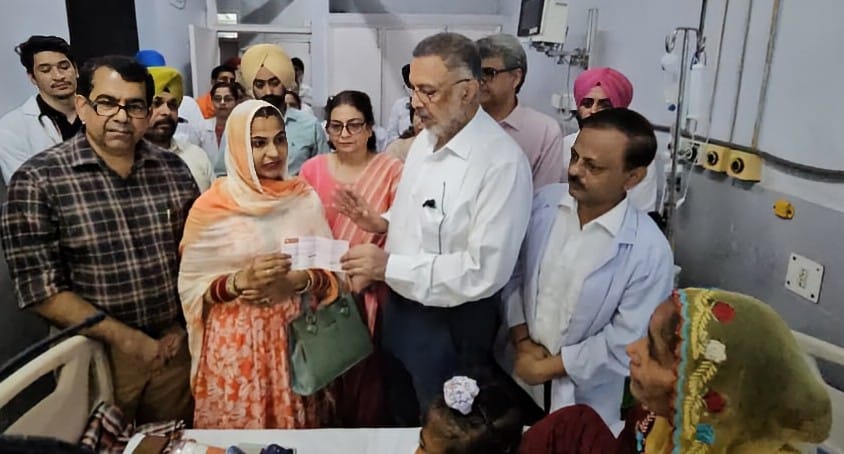 ਹੜ੍ਹ ਰਾਹਤ ਯਤਨਾਂ ਵਜੋਂ ਪੰਜਾਬ ਸਰਕਾਰ ਵੱਲੋਂ ਡਾਕਟਰੀ ਸਹਾਇਤਾ ਅਤੇ ਬੁਨਿਆਦੀ ਢਾਂਚੇ ਦੀ ਬਹਾਲੀ ‘ਤੇ ਜੋਰ