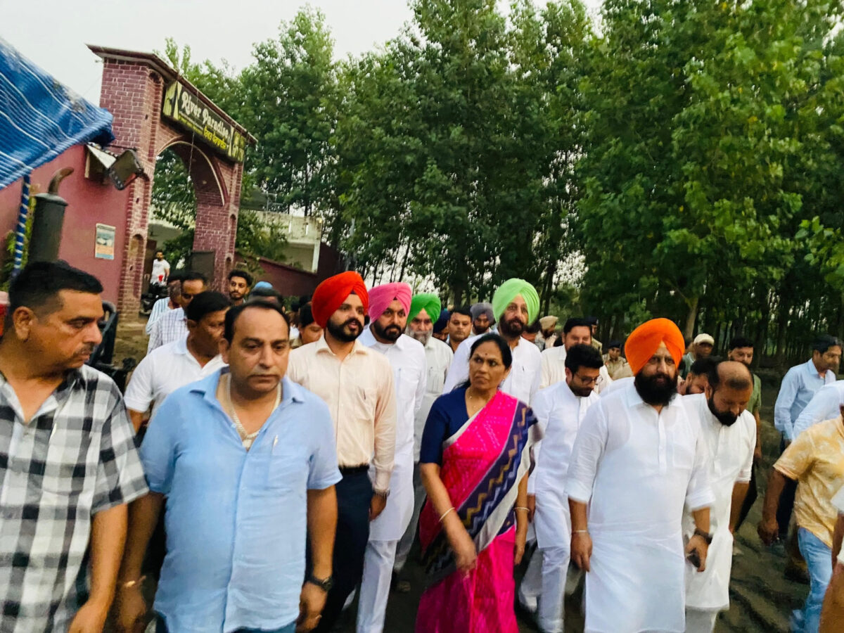 ਕੇਂਦਰੀ ਰਾਜ ਮੰਤਰੀ ਸ਼ੋਭਾ ਕਰੰਦਲਾਜੇ ਵੱਲੋਂ ਜ਼ਿਲ੍ਹਾ ਗੁਰਦਾਸਪੁਰ ਦੇ ਹੜ੍ਹ ਪ੍ਰਭਾਵਿਤ ਖੇਤਰ ਮਕੌੜਾ ਪੱਤਣ ਦਾ ਦੌਰਾ