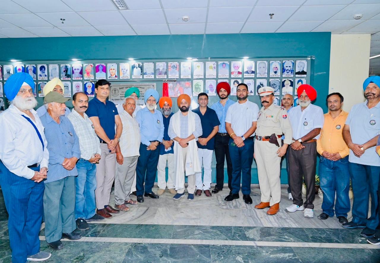 ਆਜ਼ਾਦੀ ਘੁਲਾਟੀਆਂ ਦੀ ਯਾਦਗਾਰ ਵਜੋਂ ਵਿਸ਼ੇਸ਼ ਸਨਮਾਨ ਦਿਵਾਰ ਤਿਆਰ ਕੀਤੀ