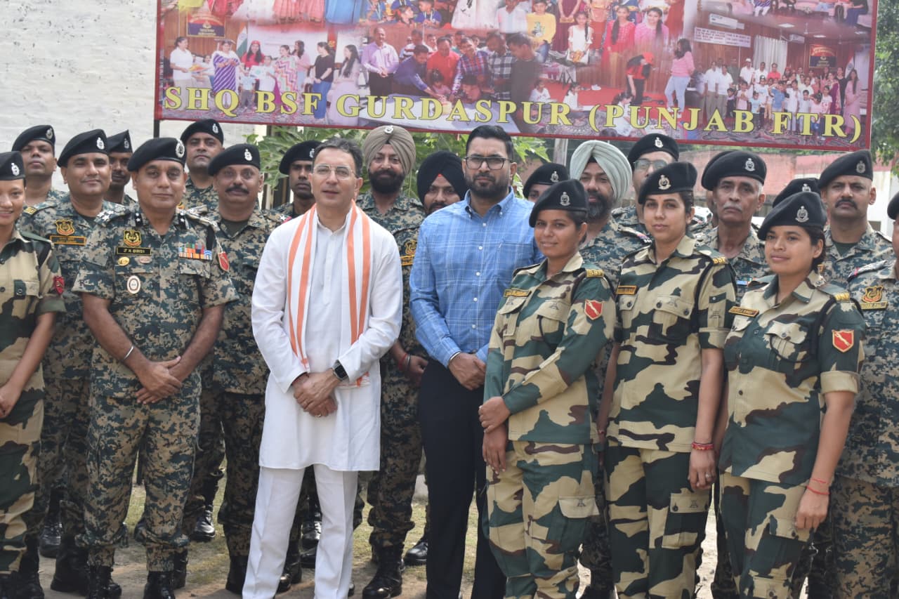 ਭਾਰਤ ਸਰਕਾਰ ਦੇ ਵਣਜ ਅਤੇ ਉਦਯੋਗ, ਇਲੈਕਟ੍ਰਾਨਿਕਸ ਅਤੇ ਸੂਚਨਾ ਤਕਨਾਲੋਜੀ ਰਾਜ ਮੰਤਰੀ ਜਿਤਿਨ ਪ੍ਰਸਾਦ ਵੱਲੋਂ ਸੈਕਟਰ ਹੈੱਡਕੁਆਰਟਰ ਗੁਰਦਾਸਪੁਰ ਦਾ ਦੌਰਾ